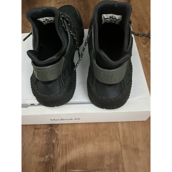 Nike Air Huarache – DTLR Nike Mens Air Huarache| Gray/Black Casual Shoes Sneakersl Size 8